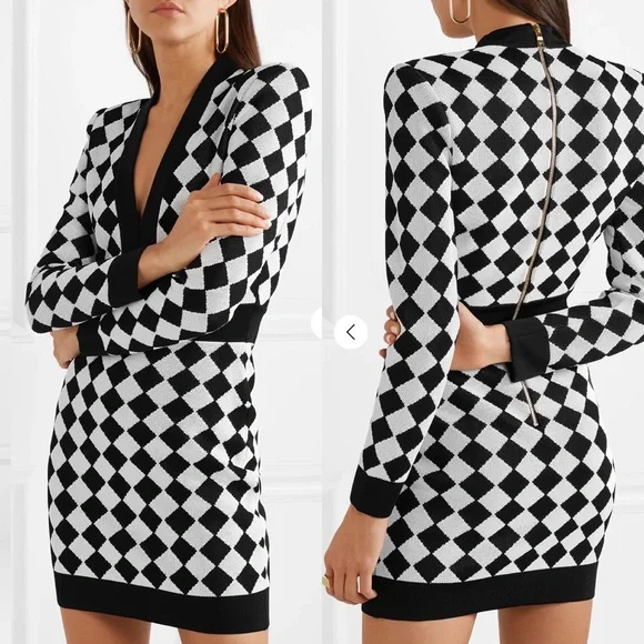 BALMAIN Two-Tone Intarsia-Knit Mini Dress - Picture 15 of 16